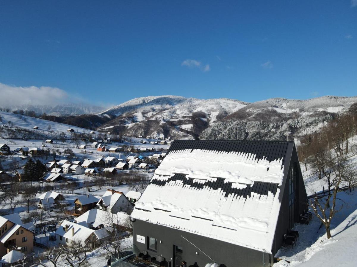 On Top Chalet برانْ المظهر الخارجي الصورة